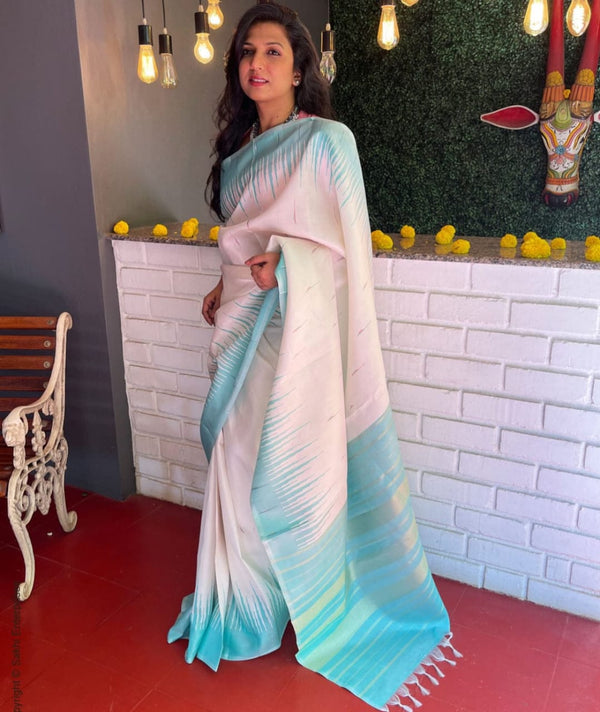 Half White Korvai Temple Border Kanchipuram Silk Saree