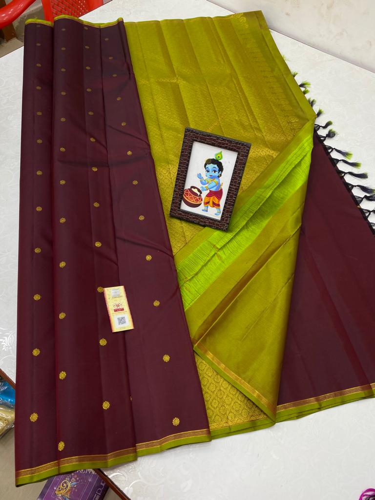 Brown Handloom Kanchipuram Silk Saree with Contrast Pallu & Blouse