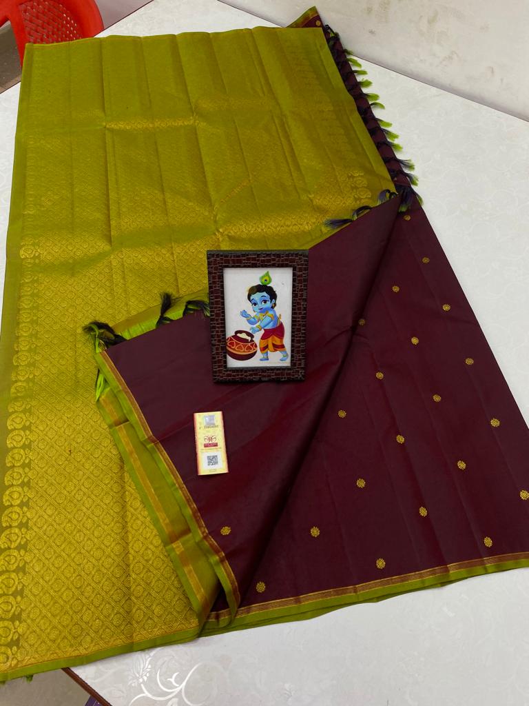 Brown Handloom Kanchipuram Silk Saree with Contrast Pallu & Blouse