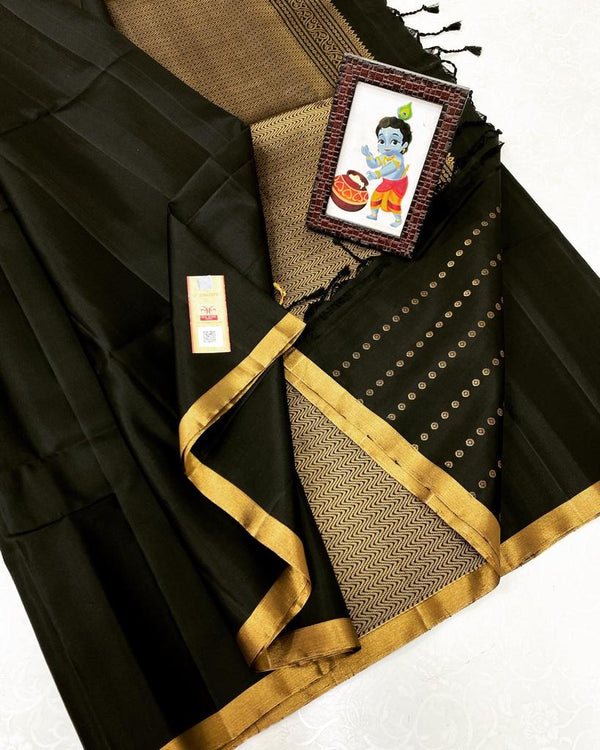 Black Plain Soft Silk Saree with Designer Pallu and Designer Blouse