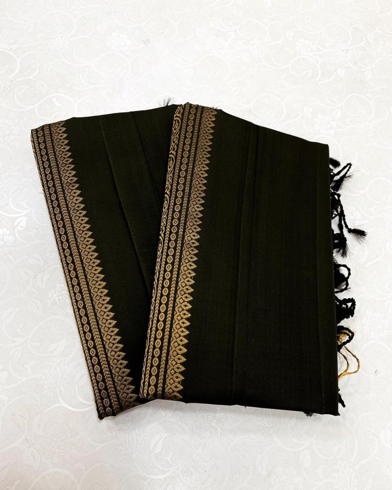 Black Plain Soft Silk Saree with Designer Pallu and Designer Blouse