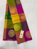 Borderless Traditional Paazhum Pazham Design Classic Kanchipuram Silk Saree