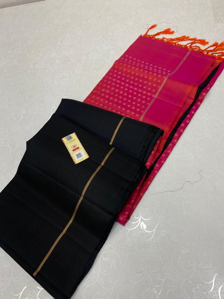 Black Plain Soft Silk Saree with Contrast Designer Pallu & Blouse