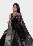 Maheshwari Silk Cotton Silver Zari Lotus Butta Sarees