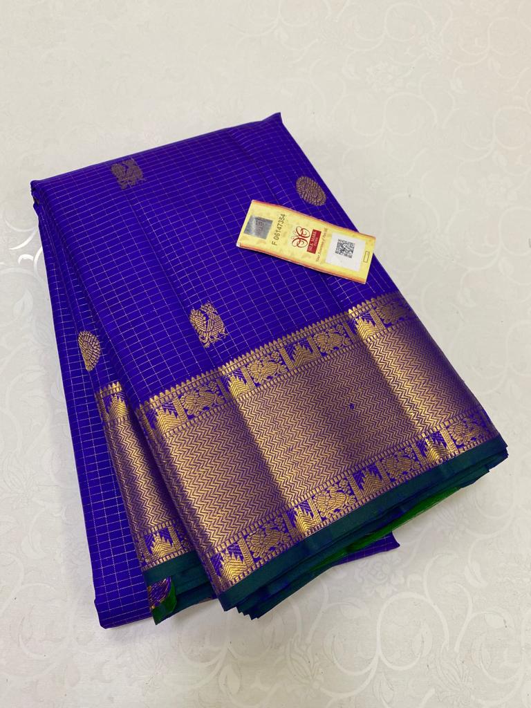 Traditional Zari Checked Handloom Kanchipuram Silk Sarees