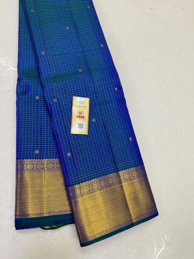 Traditional Zari Checked Handloom Kanchipuram Silk Sarees