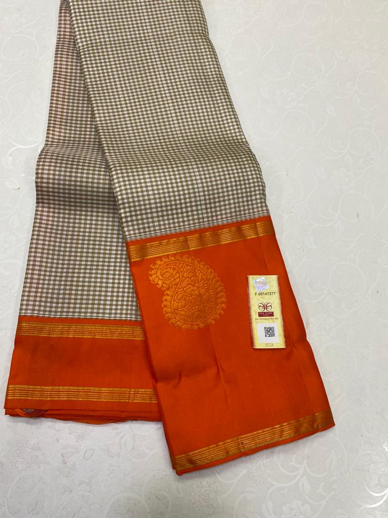 Handloom Korvai Kanchipuram Silk Sareew with Small Checks