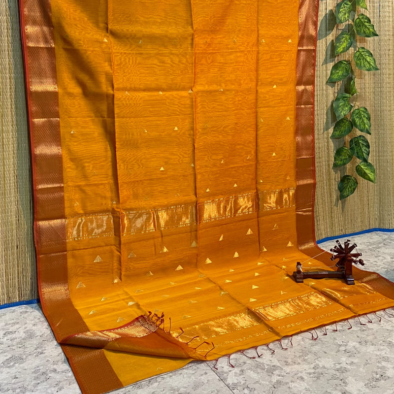 Maheshwari Silk Cotton Triangle Butta Sarees