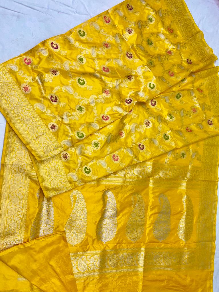 Catalogue - Pure Banasras Handloom Katan Khadiyal Meenedar Jangla Saree