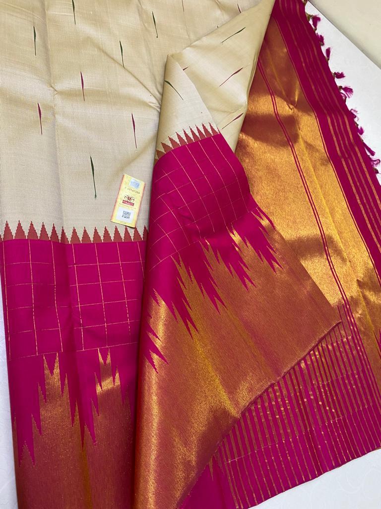 Half White Traditional Korvai Temple Border Handloom Kanchipuram Silk Saree