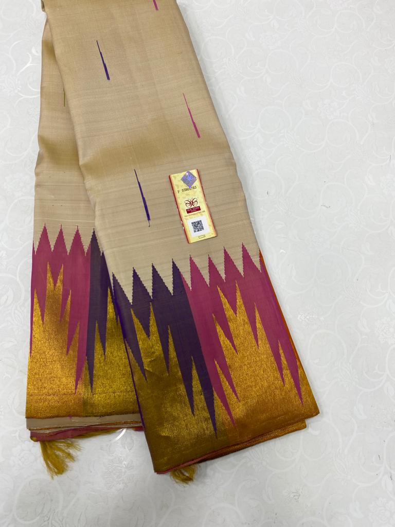 Half White Traditional 8 Kol Seepu Korvai Multicolor Temple Border Handloom Kanchipuram Silk Saree